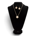BLAZIN ROXX NECKLACE AND EARRINGS SET CLOVER